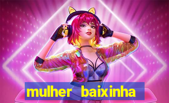 mulher baixinha transando com homens altos