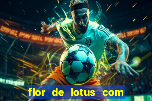 flor de lotus com lua tatuagem