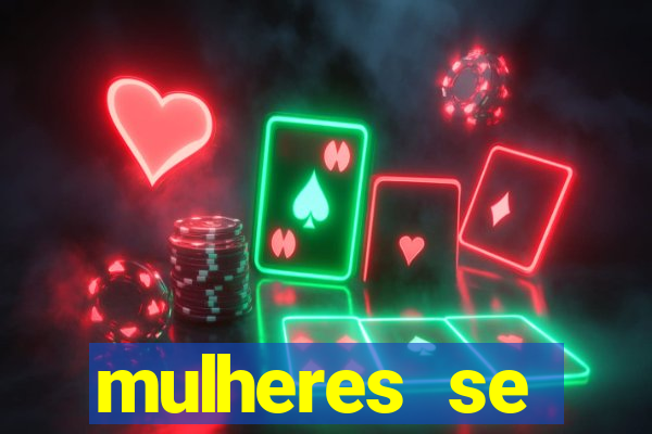 mulheres se exibindo ao vivo